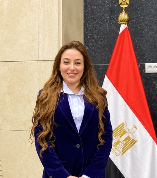 د. نيڤين حسني